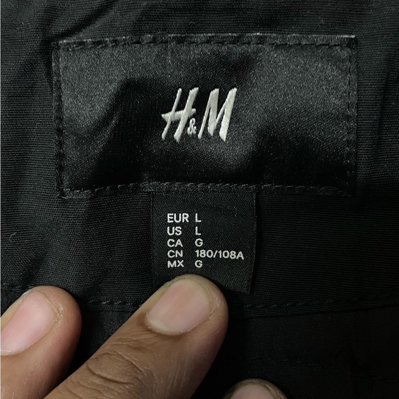 H&M AUTHENTIC BLACK PADED BOMBER JACKET FOR MEN’S & WOMEN’S - Picture 7 of 9